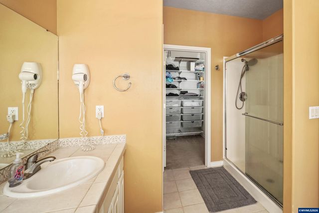 595 Harbourtown Ct SE, Salem, OR 97306