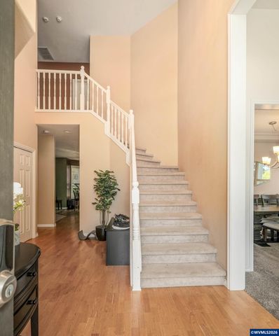 595 Harbourtown Ct SE, Salem, OR 97306