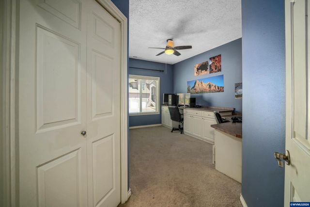 595 Harbourtown Ct SE, Salem, OR 97306