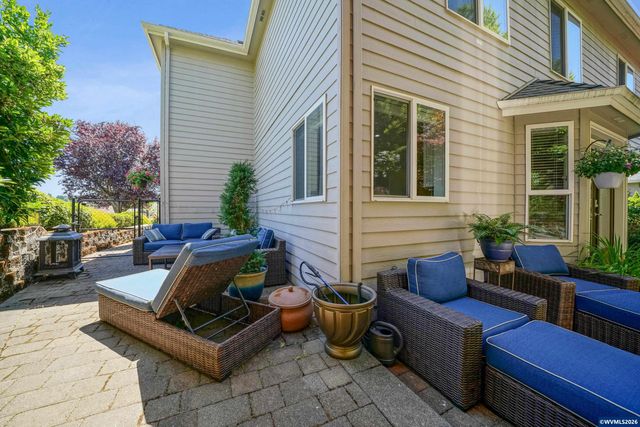 595 Harbourtown Ct SE, Salem, OR 97306