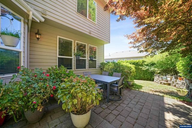 595 Harbourtown Ct SE, Salem, OR 97306