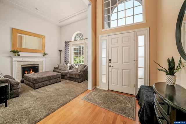 595 Harbourtown Ct SE, Salem, OR 97306