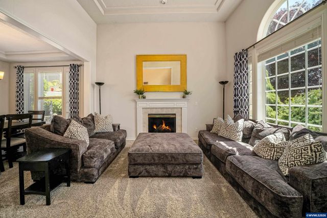 595 Harbourtown Ct SE, Salem, OR 97306