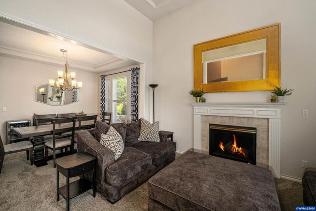 595 Harbourtown Ct SE, Salem, OR 97306
