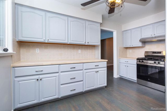 20500 Armada Ridge Road, Armada Township, MI 48005