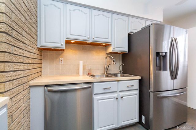 20500 Armada Ridge Road, Armada Township, MI 48005