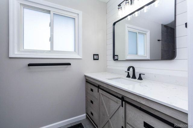 20500 Armada Ridge Road, Armada Township, MI 48005