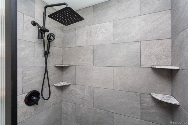 20500 Armada Ridge Road, Armada Township, MI 48005