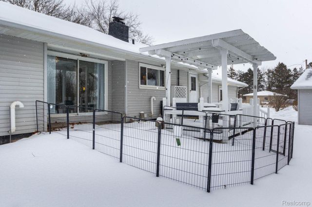 20500 Armada Ridge Road, Armada Township, MI 48005