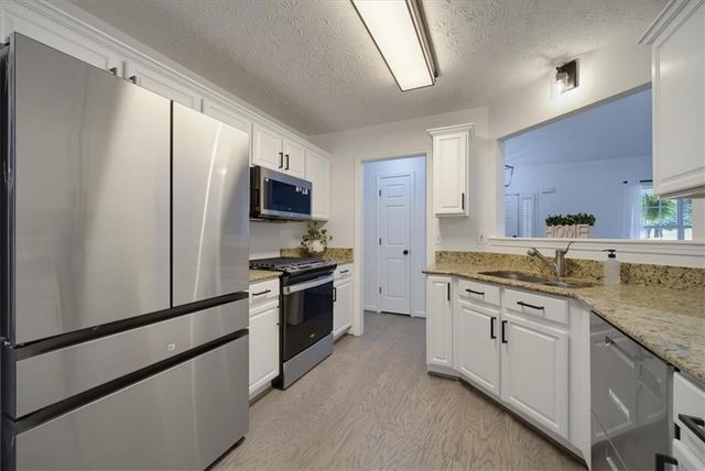 7425 Hickory Bluff Drive, Cumming, GA 30040