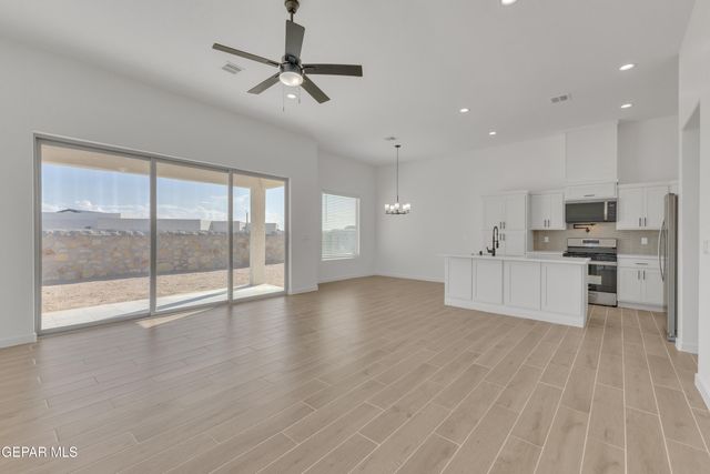 12716 MIDDLESBROUGH Avenue, Horizon City, TX 79928