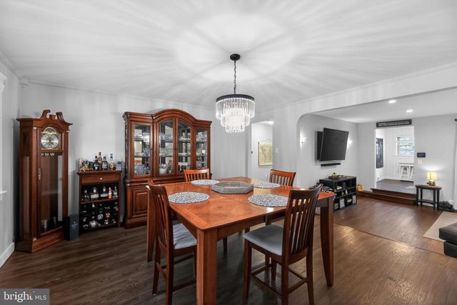 15 CIRCLE DR, Moorestown, NJ 08057