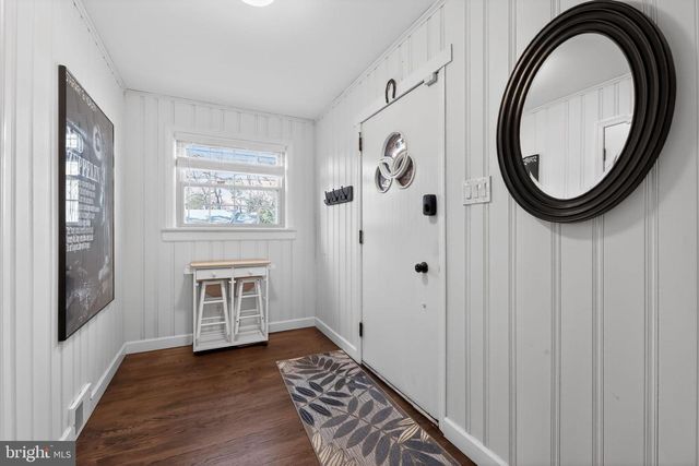 15 CIRCLE DR, Moorestown, NJ 08057