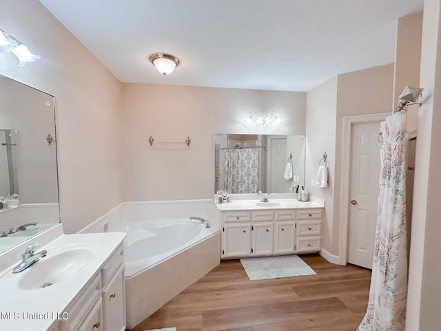 104 Santa Clara Drive, Clinton, MS 39056