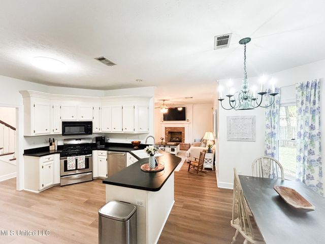 104 Santa Clara Drive, Clinton, MS 39056