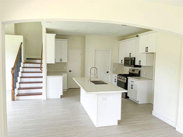 2106 Lakeshore Forest Court, Missouri City, TX 77459