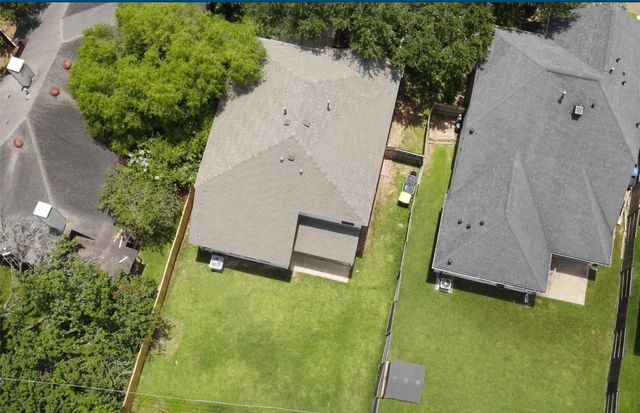 2106 Lakeshore Forest Court, Missouri City, TX 77459