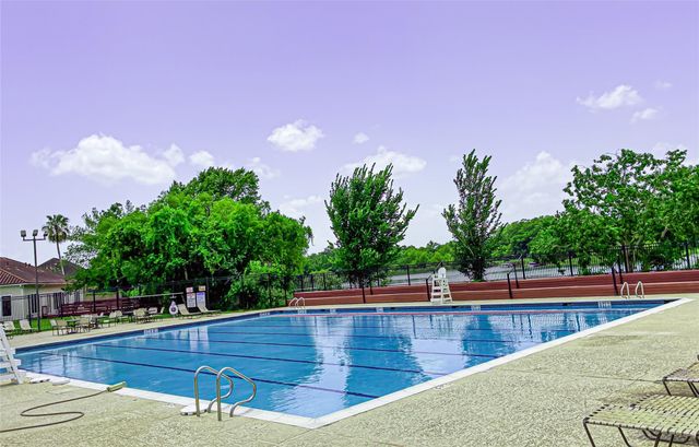2106 Lakeshore Forest Court, Missouri City, TX 77459
