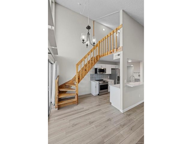 3539 S Fairplay Way B-10, Aurora, CO 80014