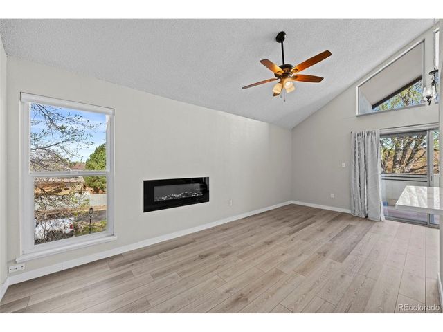 3539 S Fairplay Way B-10, Aurora, CO 80014