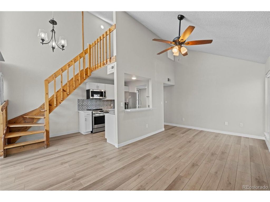 3539 S Fairplay Way B-10, Aurora, CO 80014