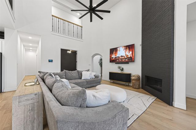 9011 Delta Place Court, Missouri City, TX 77459