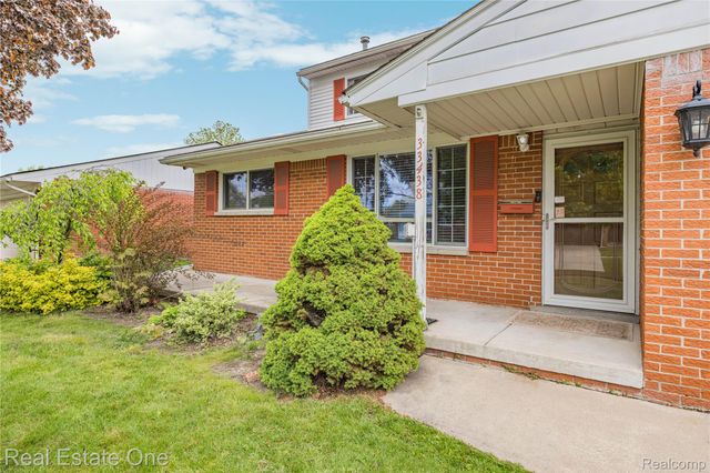 33438 Wexford Street, Westland, MI 48185