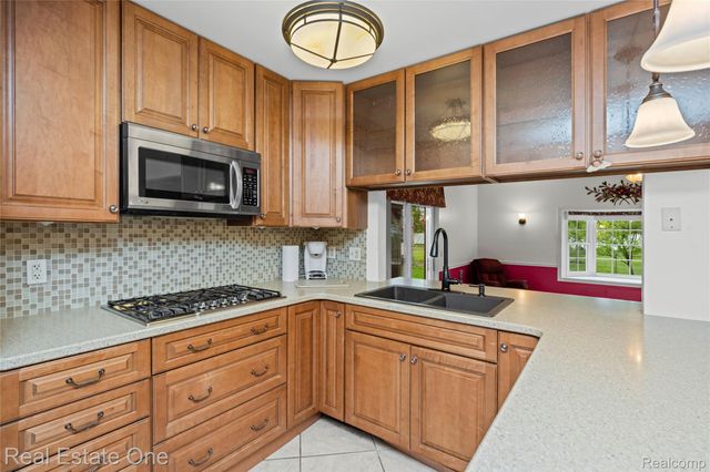 33438 Wexford Street, Westland, MI 48185