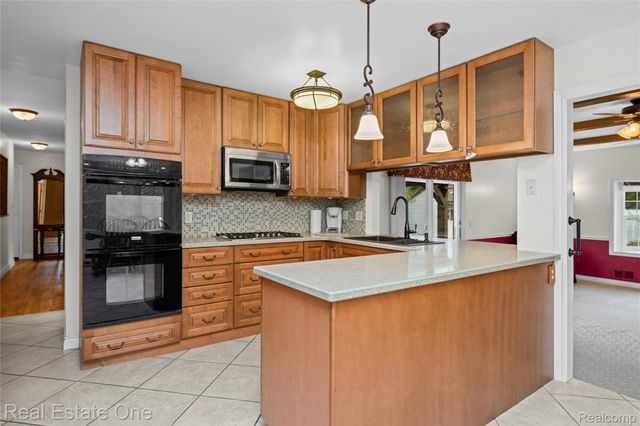 33438 Wexford Street, Westland, MI 48185