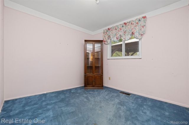 33438 Wexford Street, Westland, MI 48185
