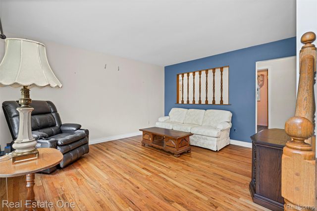 33438 Wexford Street, Westland, MI 48185