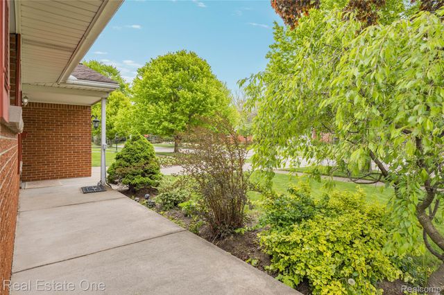 33438 Wexford Street, Westland, MI 48185