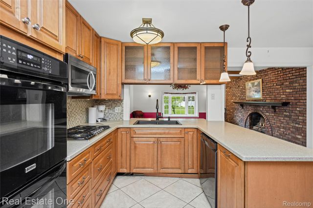 33438 Wexford Street, Westland, MI 48185