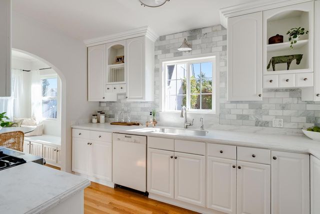 214 Fairmount Avenue, Santa Cruz, CA 95062