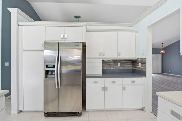 9284 Laurel Green Drive, Boynton Beach, FL 33437