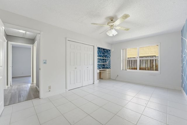 9284 Laurel Green Drive, Boynton Beach, FL 33437