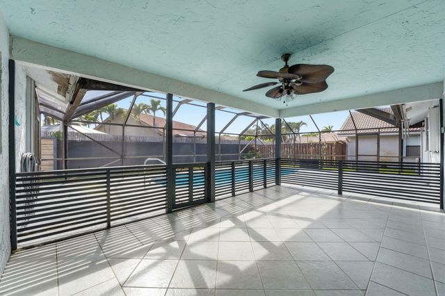 9284 Laurel Green Drive, Boynton Beach, FL 33437