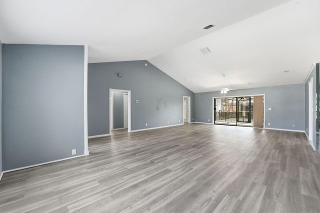 9284 Laurel Green Drive, Boynton Beach, FL 33437