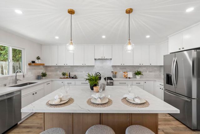 3975 Catamarca Drive, San Diego, CA 92124
