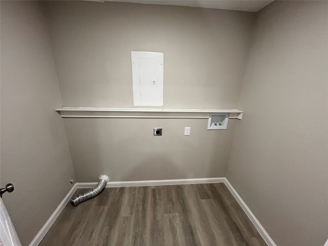 1831 Moonbeam Lane, Carrollton, TX 75006