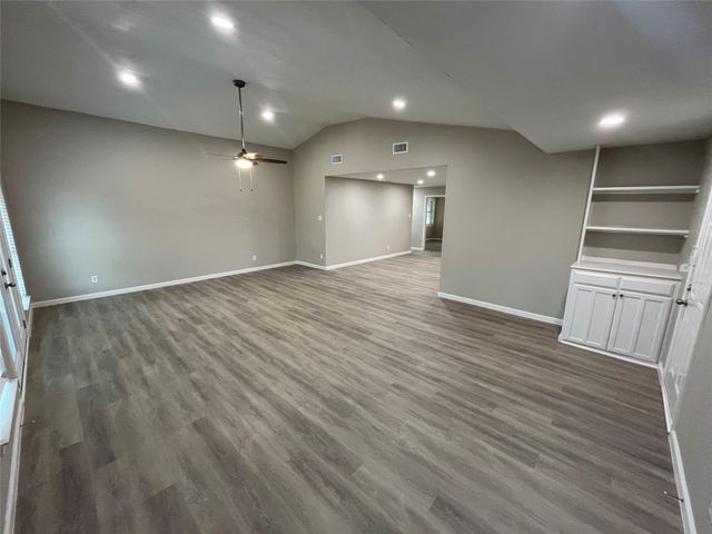1831 Moonbeam Lane, Carrollton, TX 75006