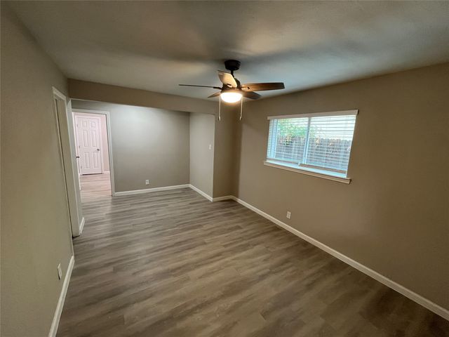 1831 Moonbeam Lane, Carrollton, TX 75006