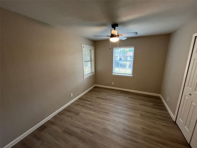 1831 Moonbeam Lane, Carrollton, TX 75006