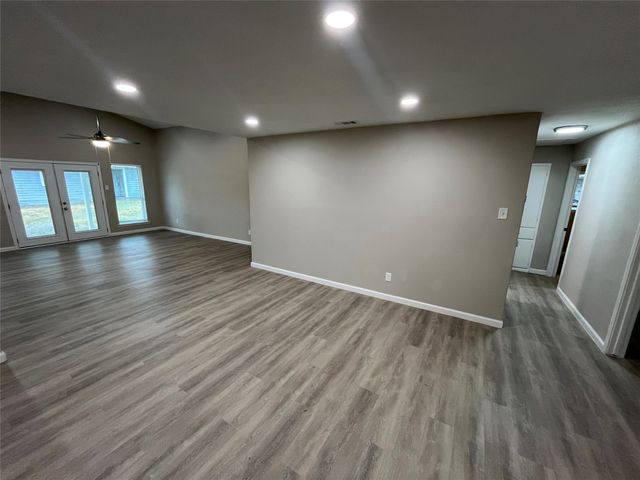 1831 Moonbeam Lane, Carrollton, TX 75006