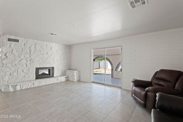 5802 N 61ST Drive, Glendale, AZ 85301