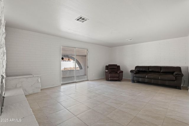 5802 N 61ST Drive, Glendale, AZ 85301