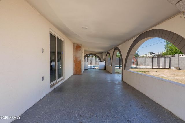 5802 N 61ST Drive, Glendale, AZ 85301