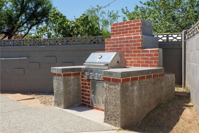 5802 N 61ST Drive, Glendale, AZ 85301