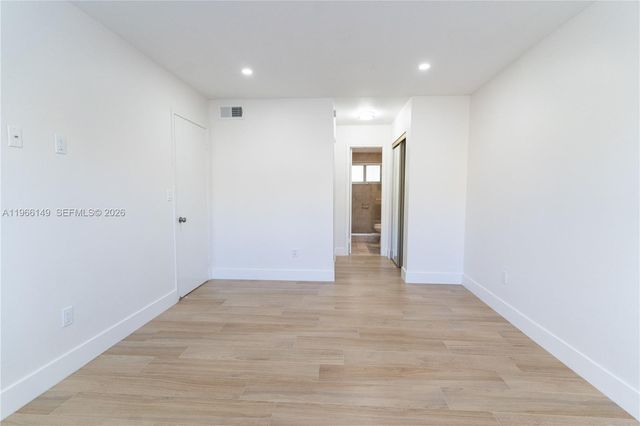 7720 Camino Real E-307, Miami, FL 33143