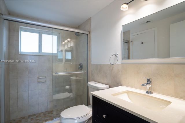 7720 Camino Real E-307, Miami, FL 33143